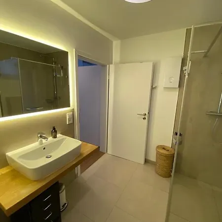 Ferienwohnung In Lay コブレンツ